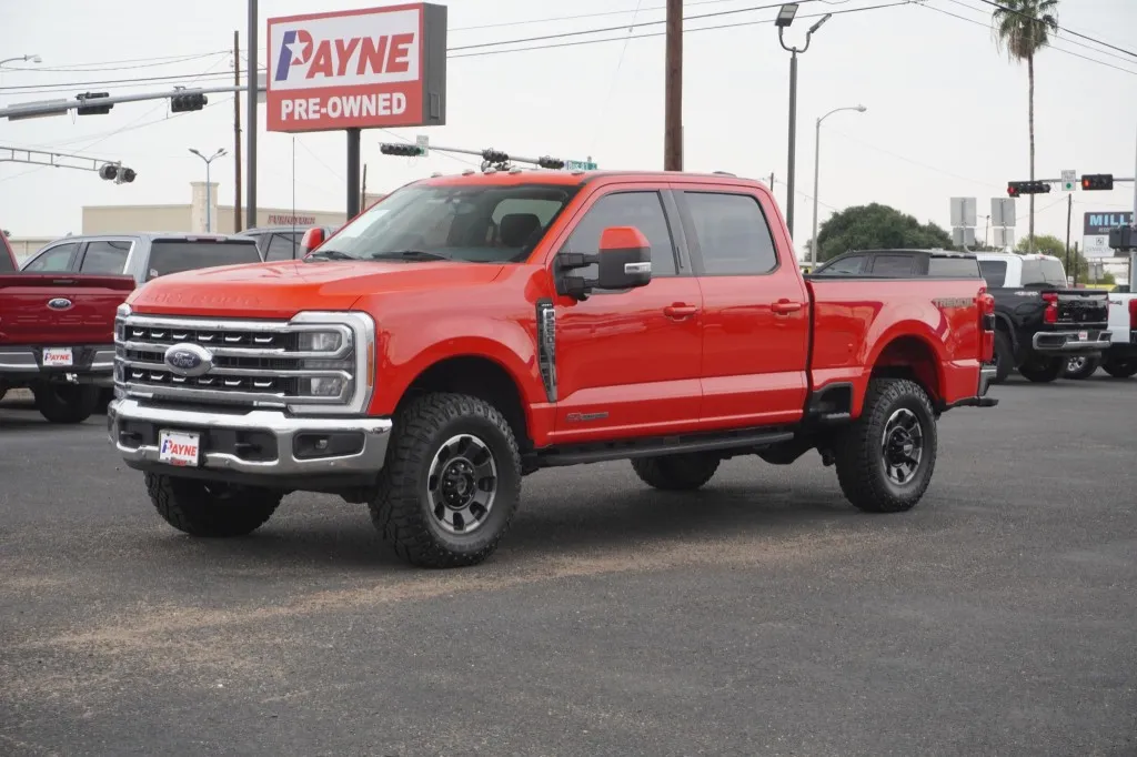 2023 Ford Super Duty F-250 SRW LARIAT