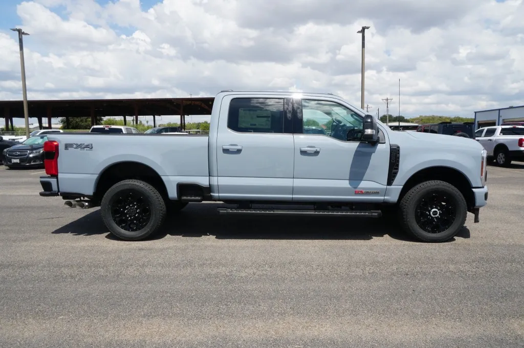 2027 Ford Super Duty F-250 SRW XL