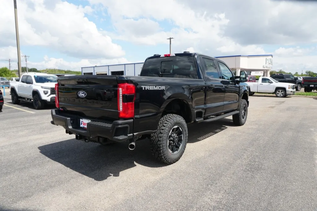2027 Ford Super Duty F-250 SRW XL