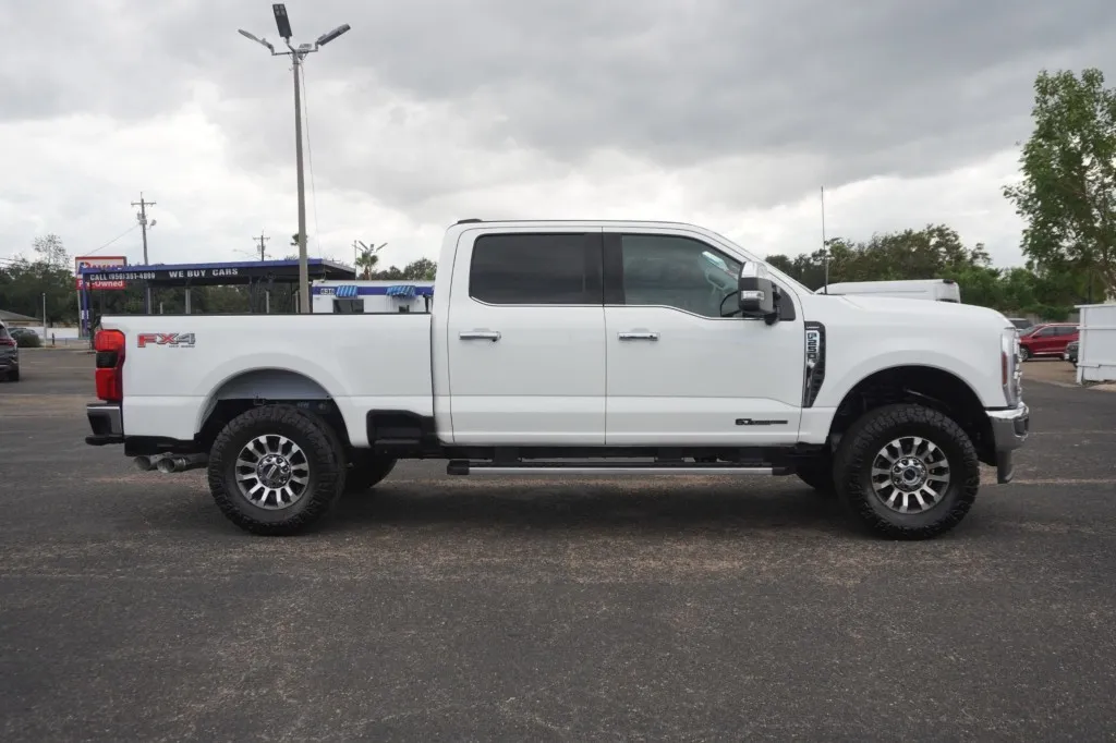 2026 Ford Super Duty F-250 SRW LARIAT
