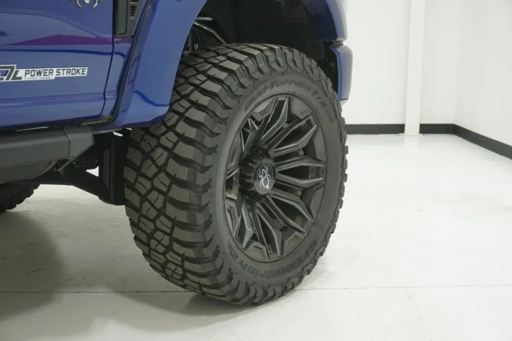 2026 Ford Super Duty F-250 SRW Black Widow