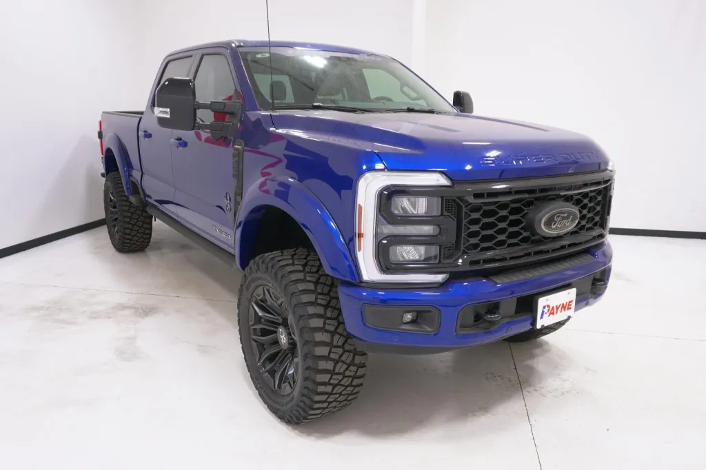 2026 Ford Super Duty F-250 SRW Black Widow