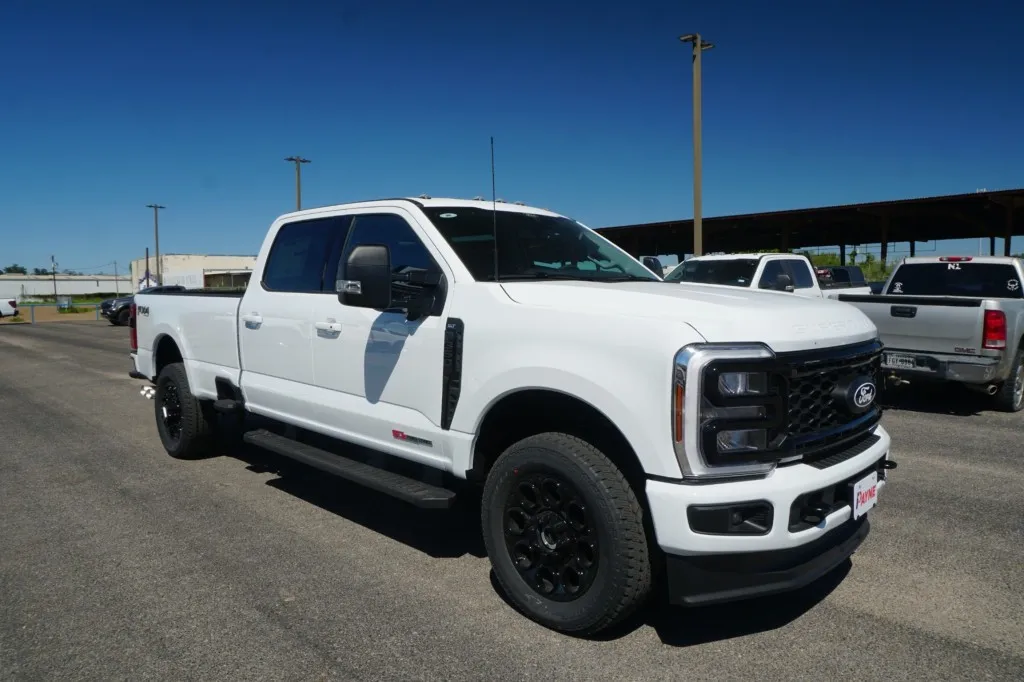 2027 Ford Super Duty F-350 SRW XL