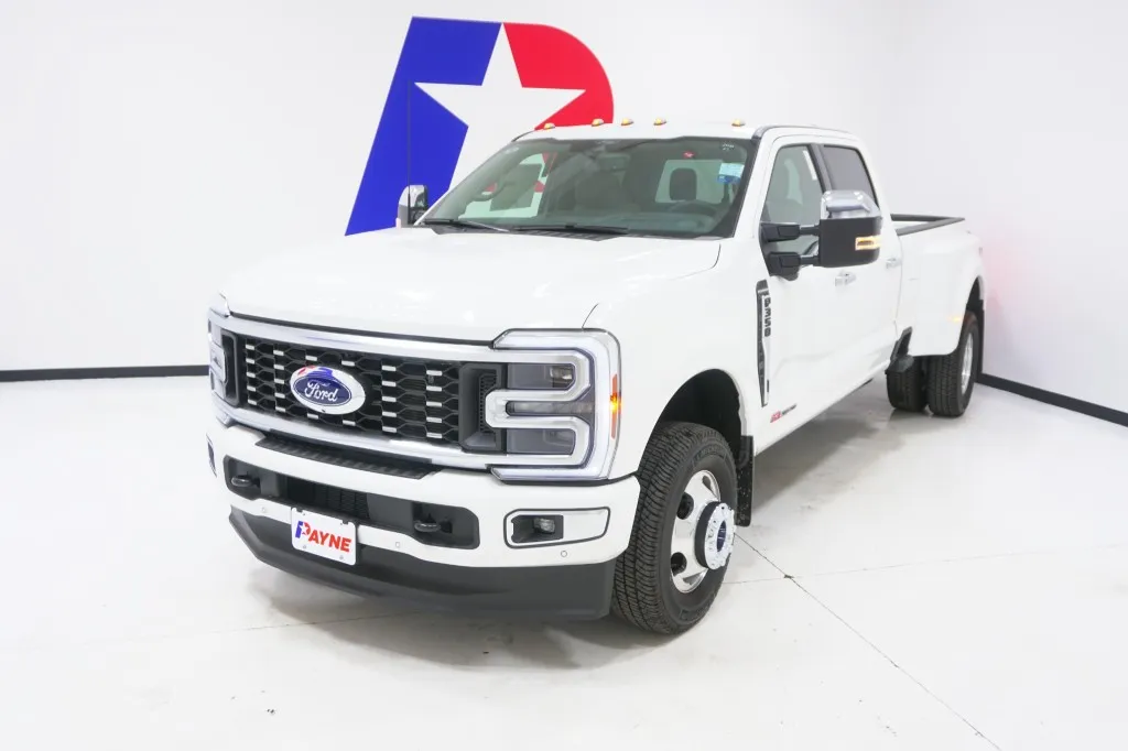 2026 Ford Super Duty F-350 DRW Platinum