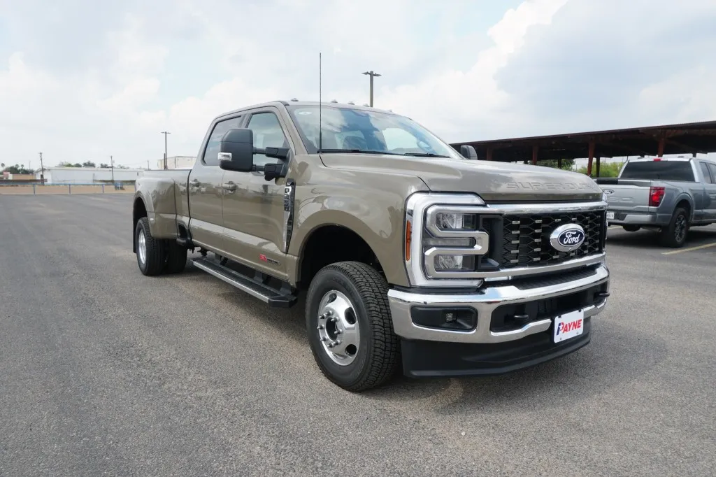 2027 Ford Super Duty F-350 DRW XL