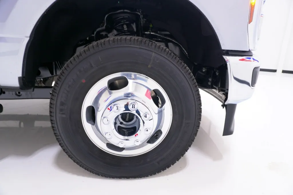 2027 Ford Super Duty F-350 DRW XL