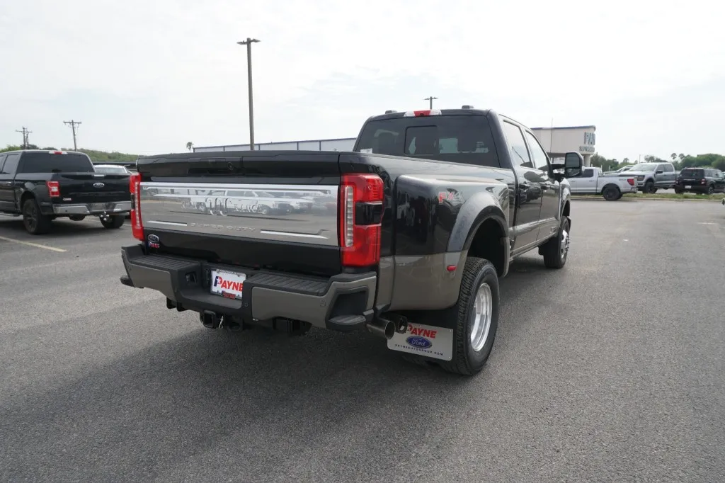 2026 Ford Super Duty F-350 DRW XL