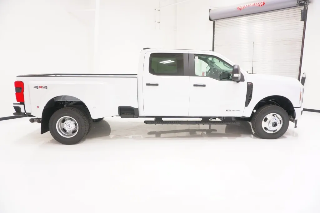 2026 Ford Super Duty F-350 DRW XL