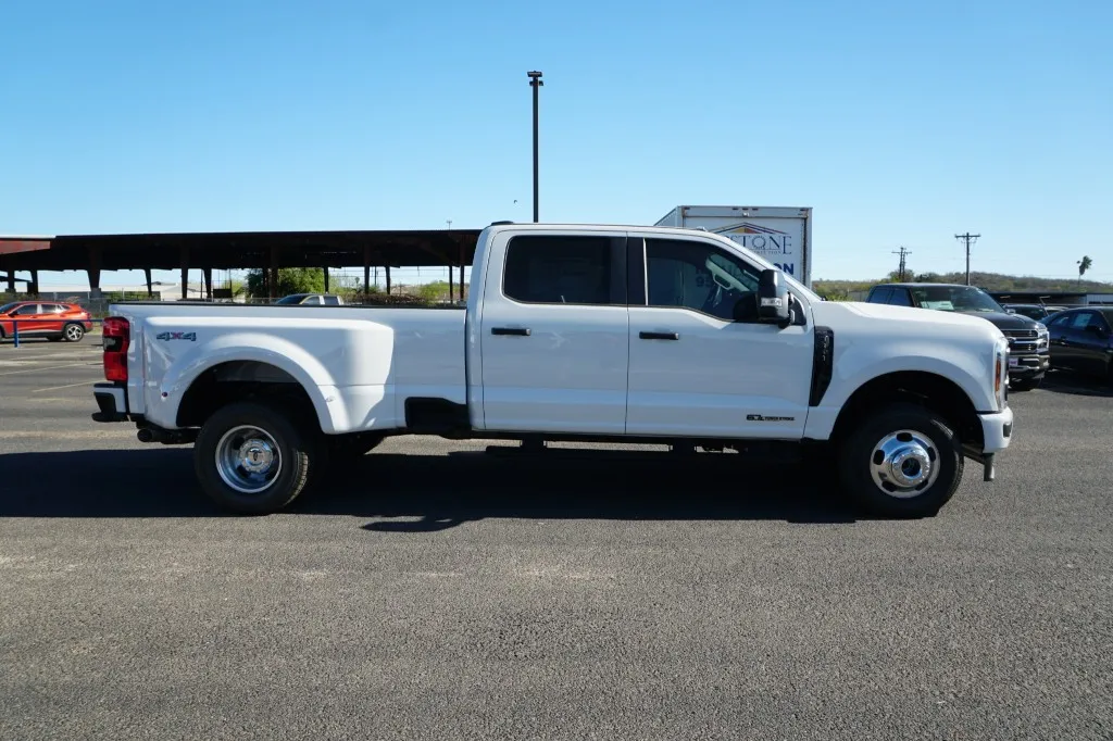 2026 Ford Super Duty F-350 DRW XL