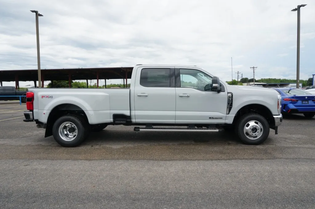 2026 Ford Super Duty F-350 DRW XL