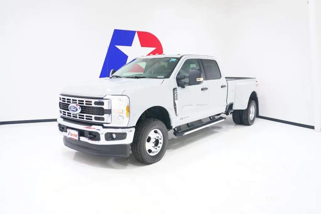 2026 Ford Super Duty F-350 DRW XL