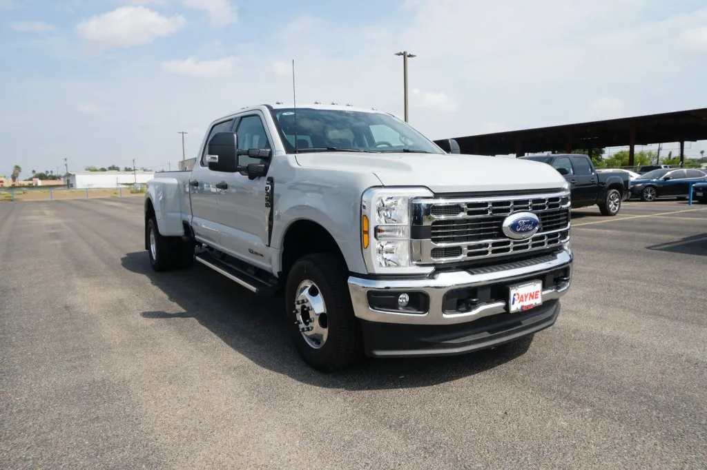 2026 Ford Super Duty F-350 DRW XL
