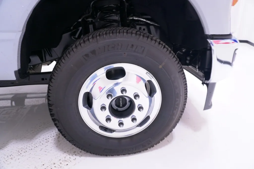 2026 Ford Super Duty F-350 DRW XL