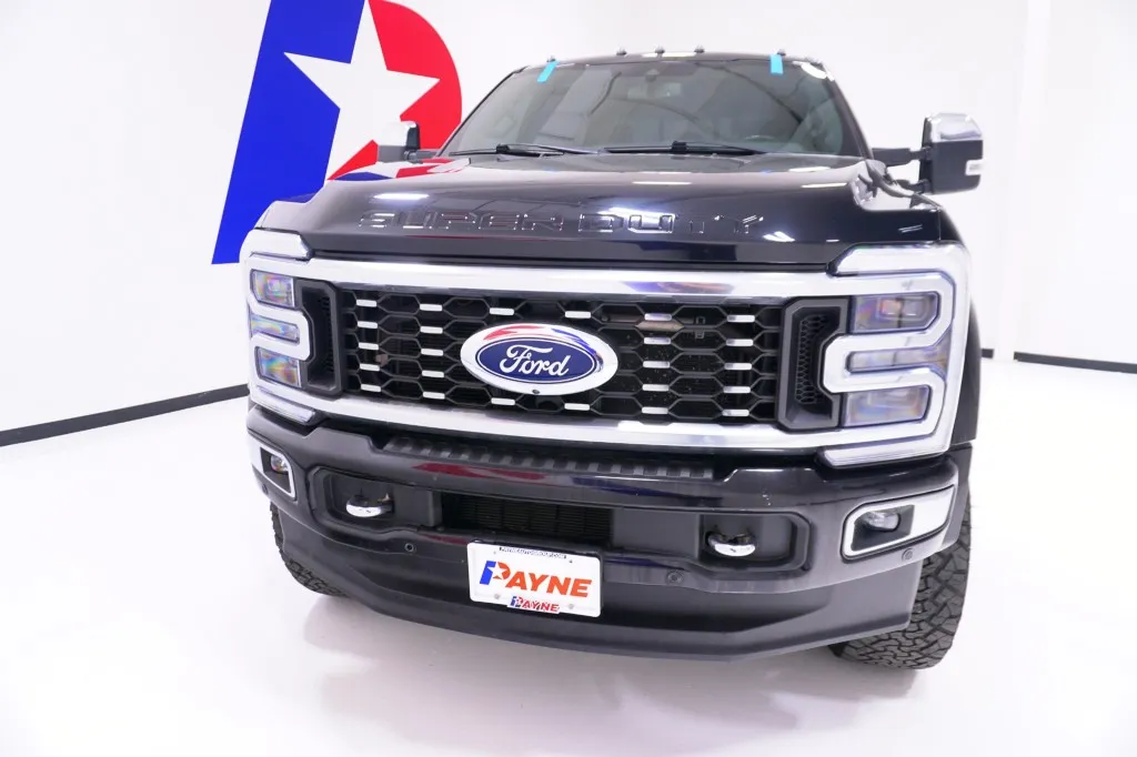 2024 Ford Super Duty F-450 DRW Platinum