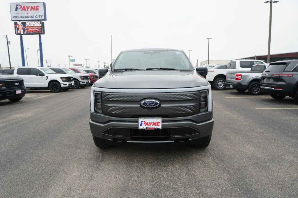 2023 Ford F-150 Lightning XLT