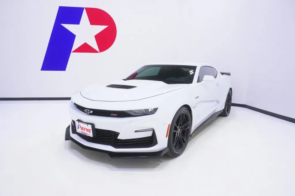 2022 Chevrolet Camaro 6.2 LT1's photo