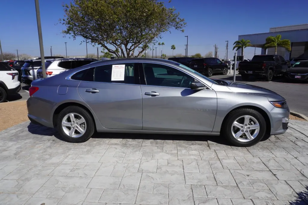 2024 Chevrolet Malibu LT