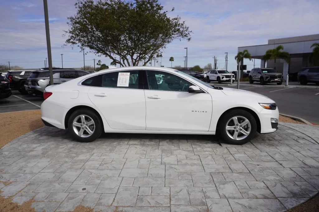 2024 Chevrolet Malibu LT