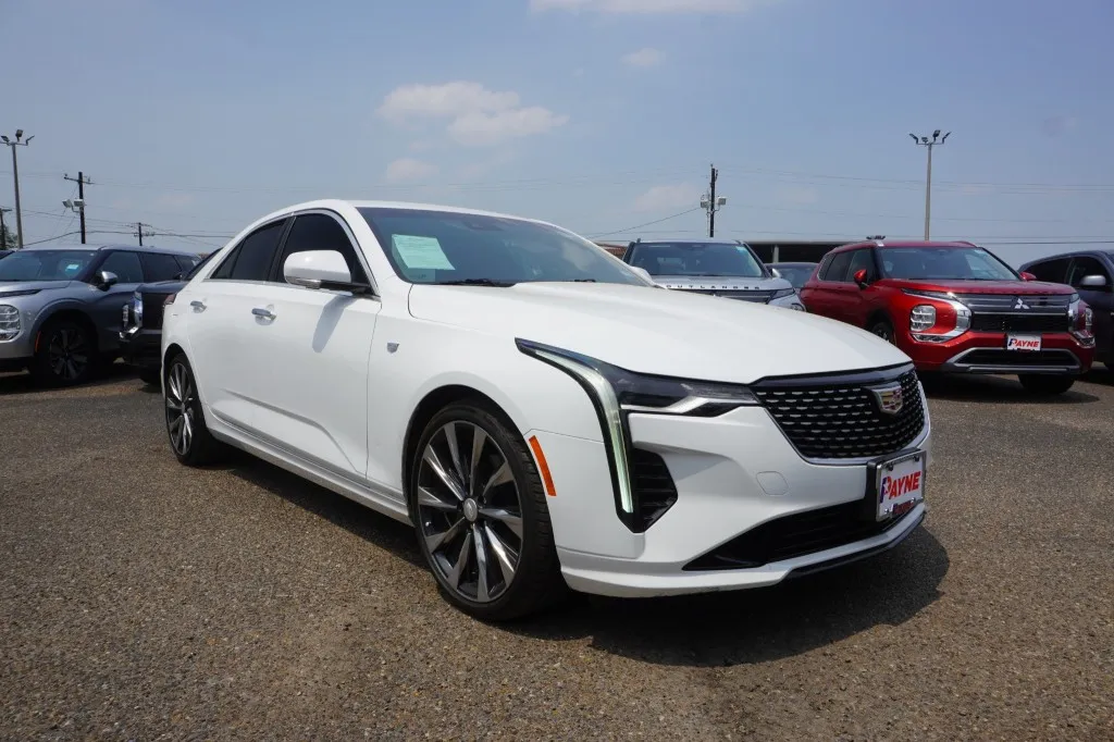 2023 Cadillac CT4 Luxury