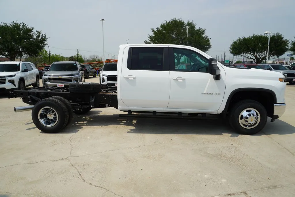 2026 Chevrolet Silverado 3500HD LT