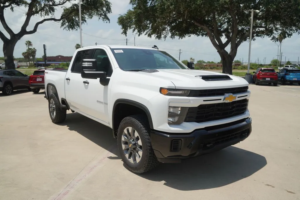 2026 Chevrolet Silverado 2500HD Custom