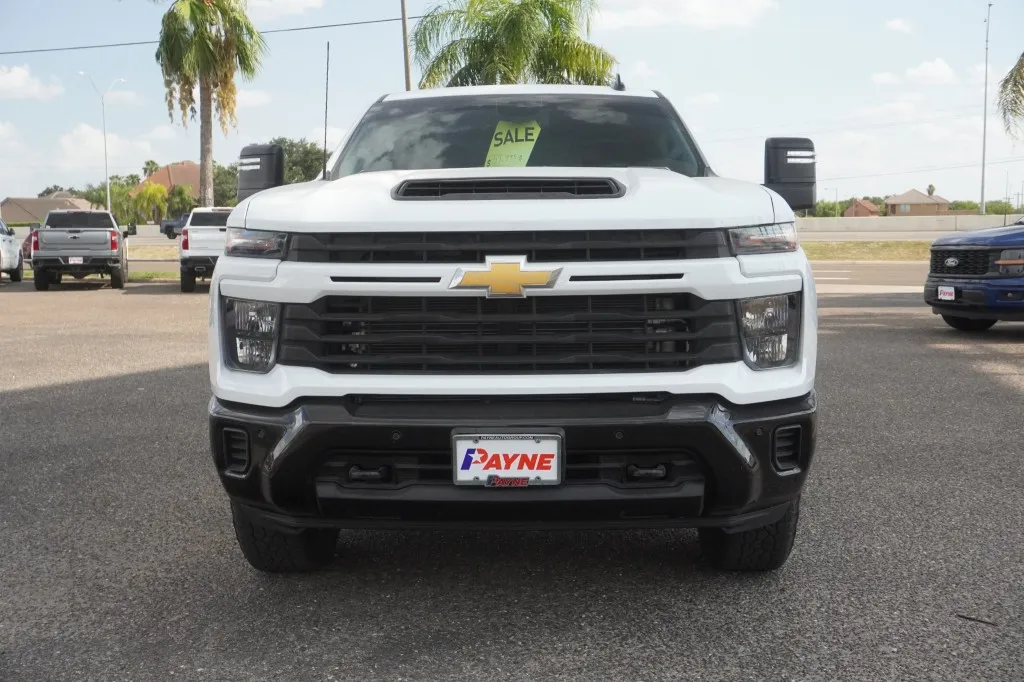 2026 Chevrolet Silverado 2500HD Custom