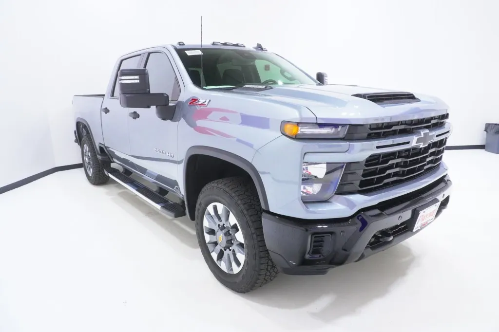 2026 Chevrolet Silverado 2500HD Custom