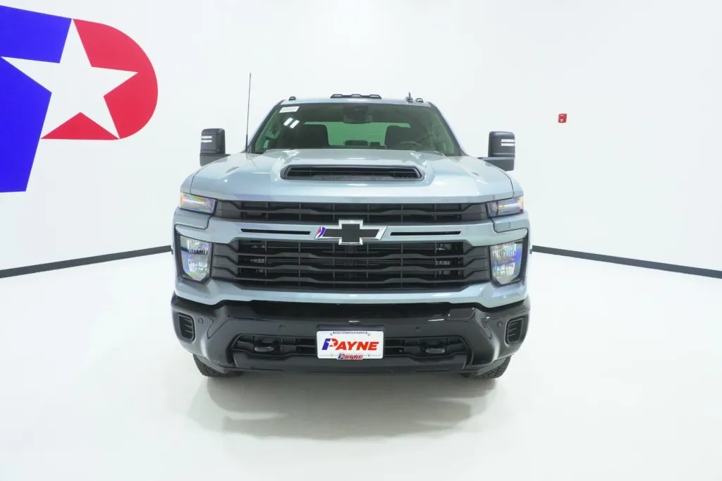 2026 Chevrolet Silverado 2500HD Custom