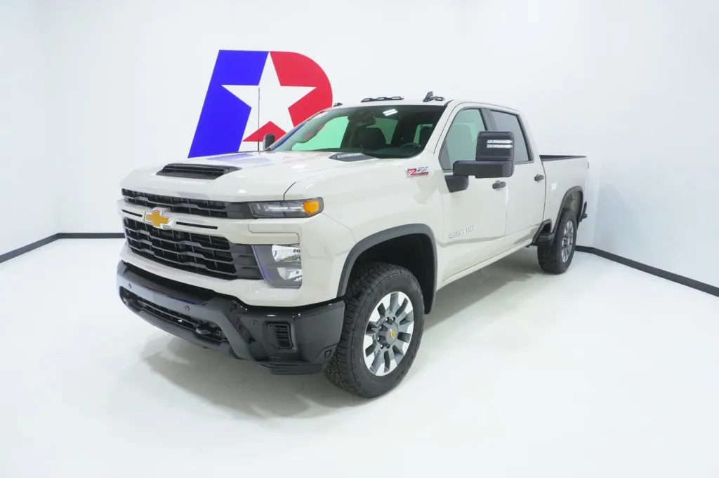 2026 Chevrolet Silverado 2500HD Custom