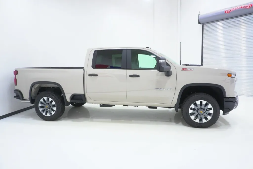 2026 Chevrolet Silverado 2500HD Custom
