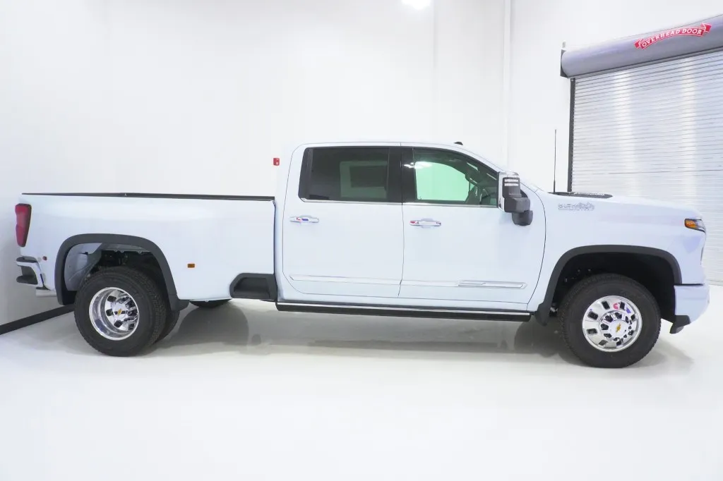 2026 Chevrolet Silverado 3500HD High Country