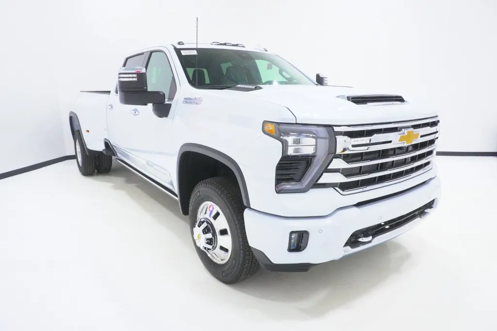 2026 Chevrolet Silverado 3500HD High Country