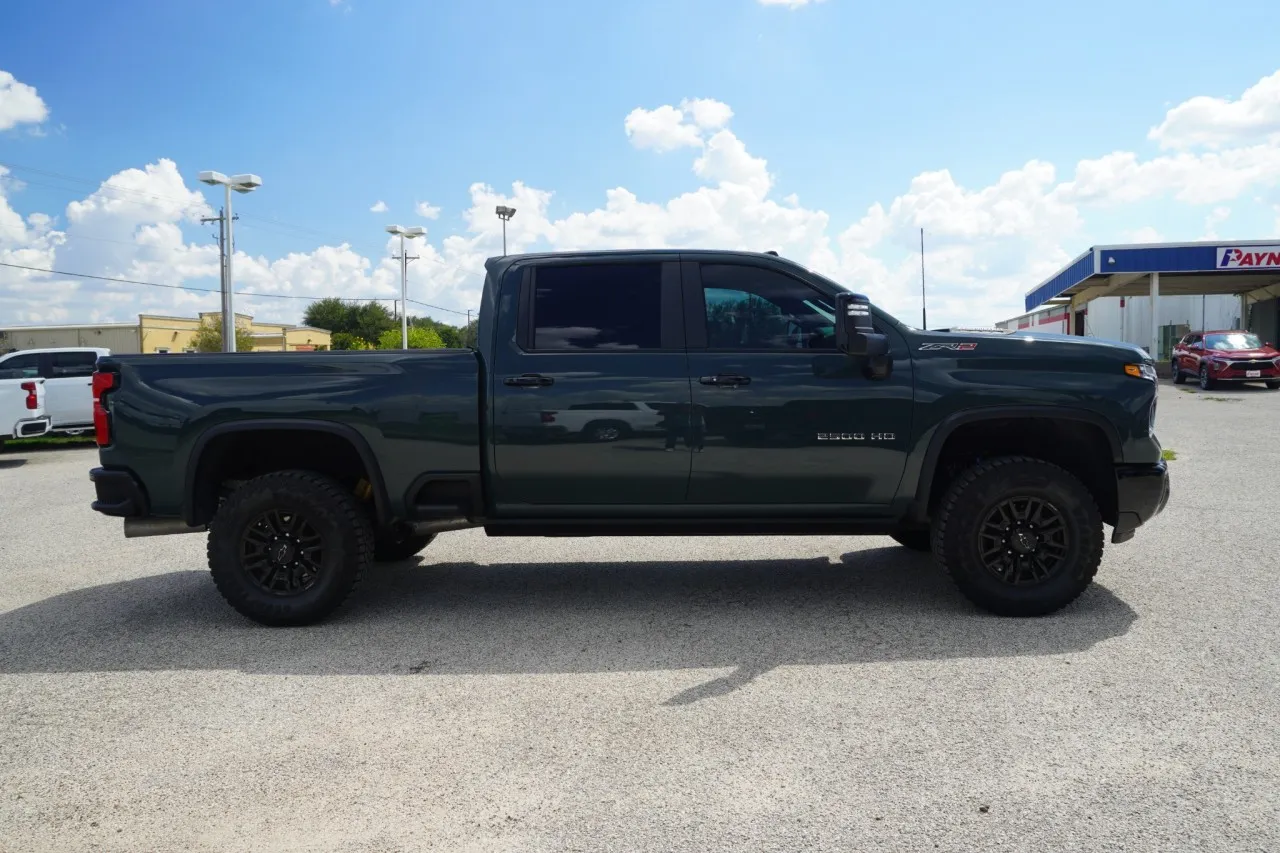 2026 Chevrolet Silverado 2500HD ZR2