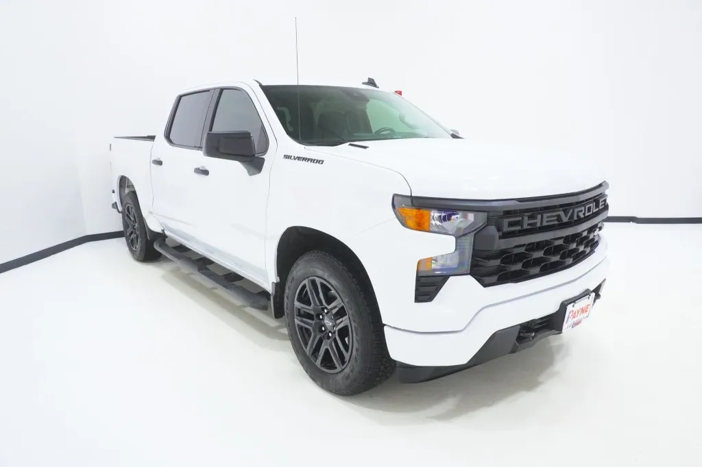 2025 Chevrolet Silverado 1500 Custom