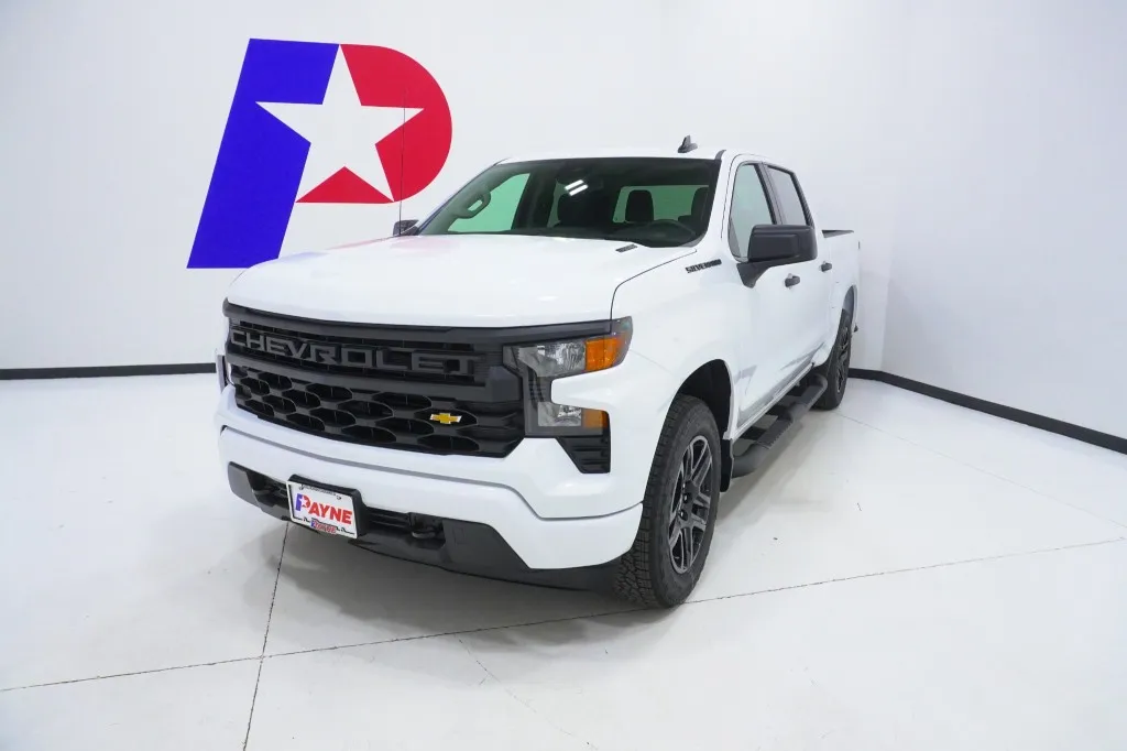 2025 Chevrolet Silverado 1500 Custom