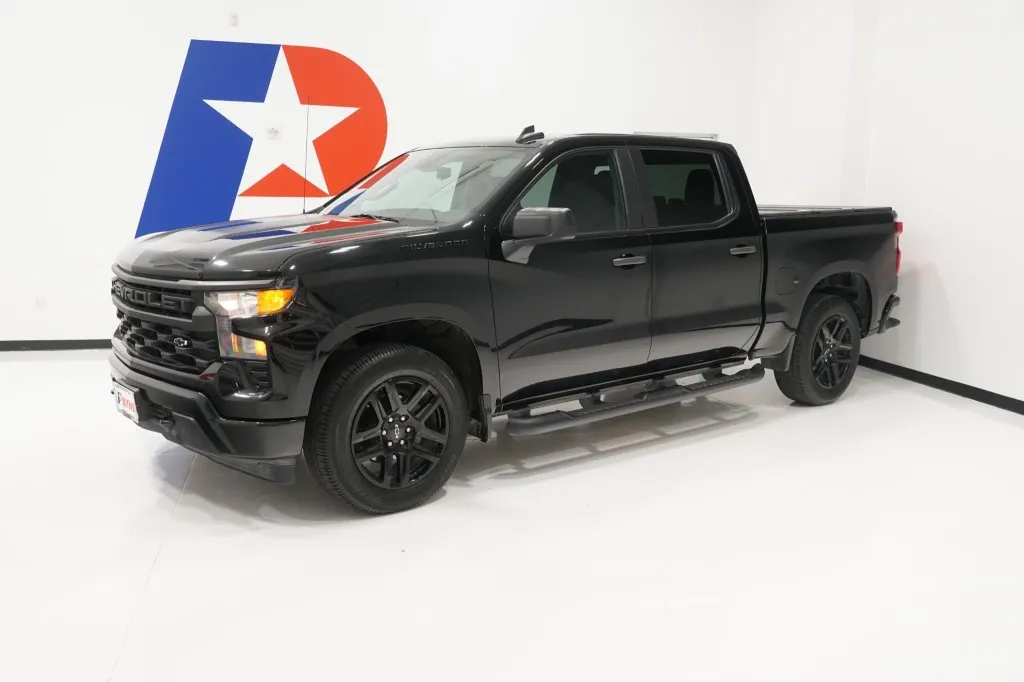 2023 Chevrolet Silverado 1500 Custom