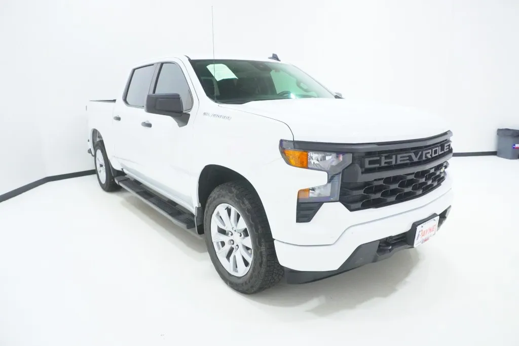 2024 Chevrolet Silverado 1500 Custom