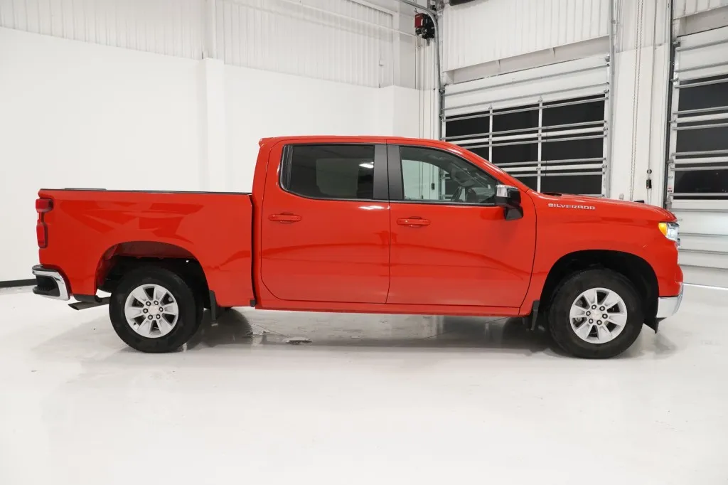 2025 Chevrolet Silverado 1500 LT