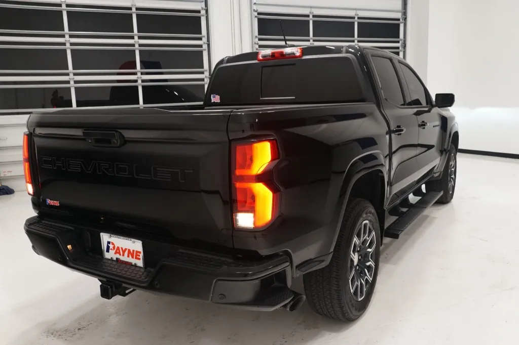 2024 Chevrolet Colorado 2WD LT