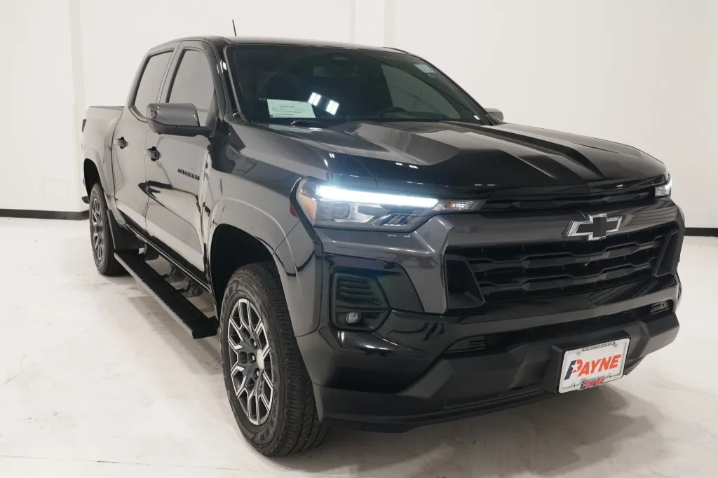 2024 Chevrolet Colorado 2WD LT
