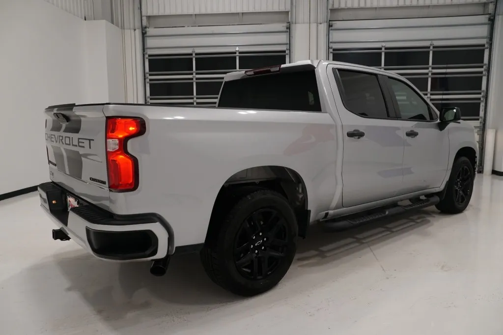 2021 Chevrolet Silverado 1500 Custom