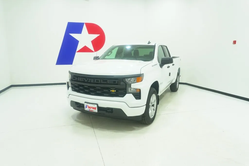 2025 Chevrolet Silverado 1500 Custom