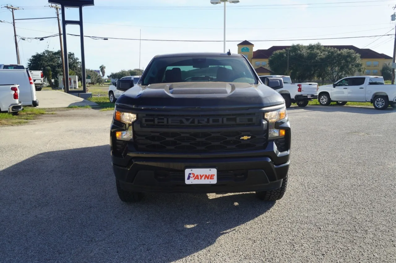 2025 Chevrolet Silverado 1500 Custom