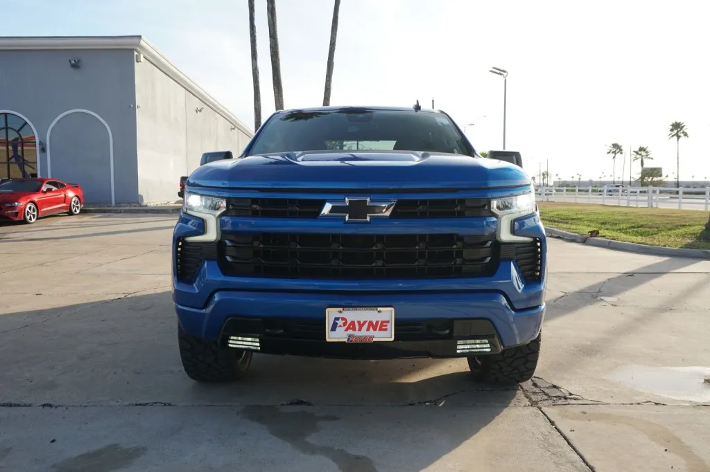 2022 Chevrolet Silverado 1500 RST photo 2