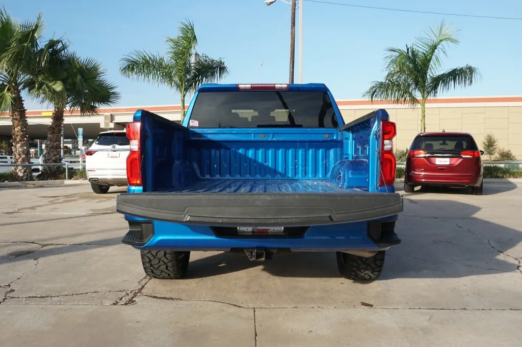 2022 Chevrolet Silverado 1500 RST photo 9