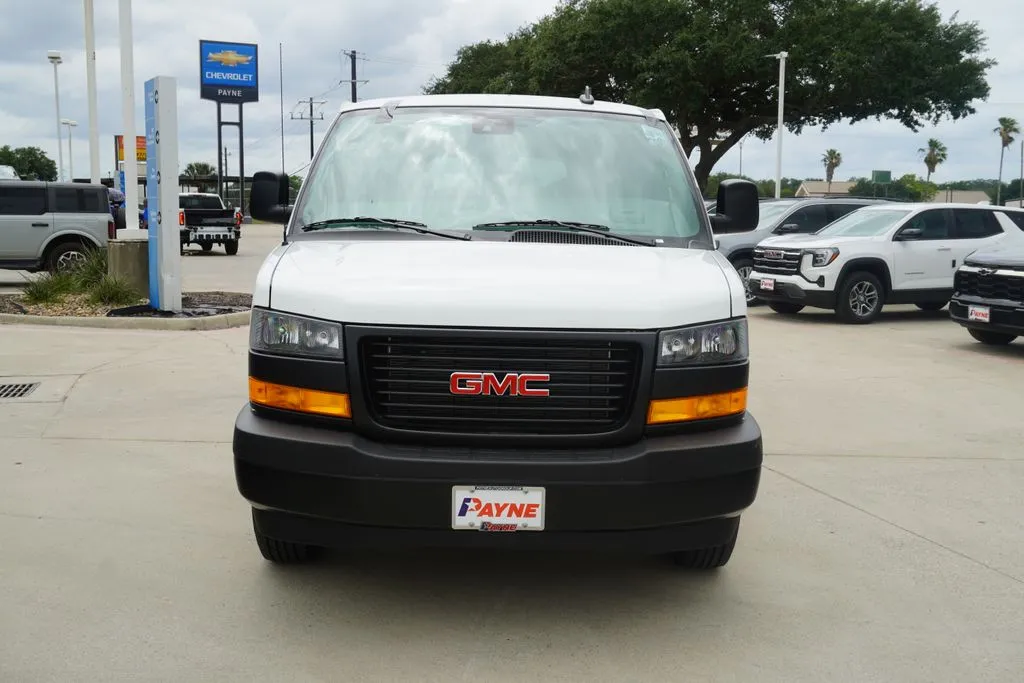 2026 GMC Savana 3500 LS