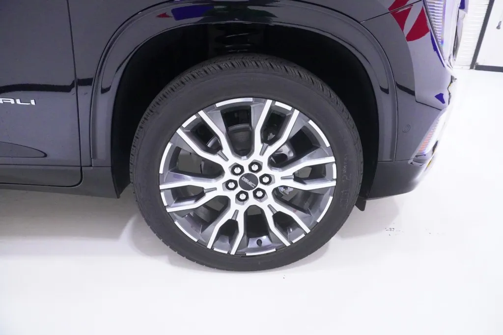 2027 GMC Acadia AWD Denali Ultimate