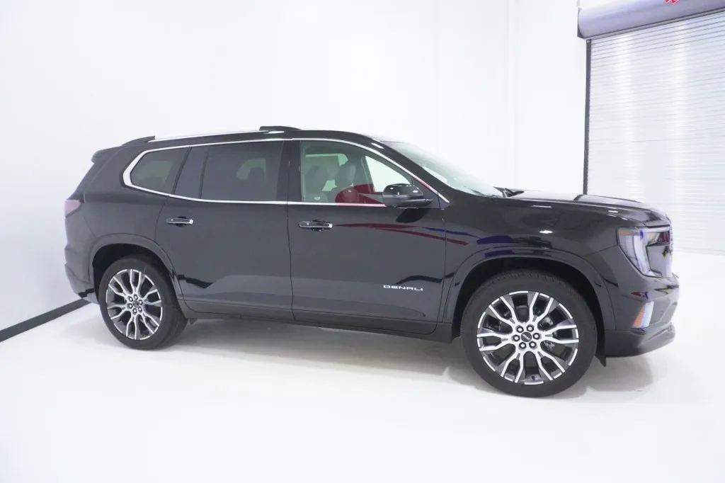 2027 GMC Acadia AWD Denali Ultimate