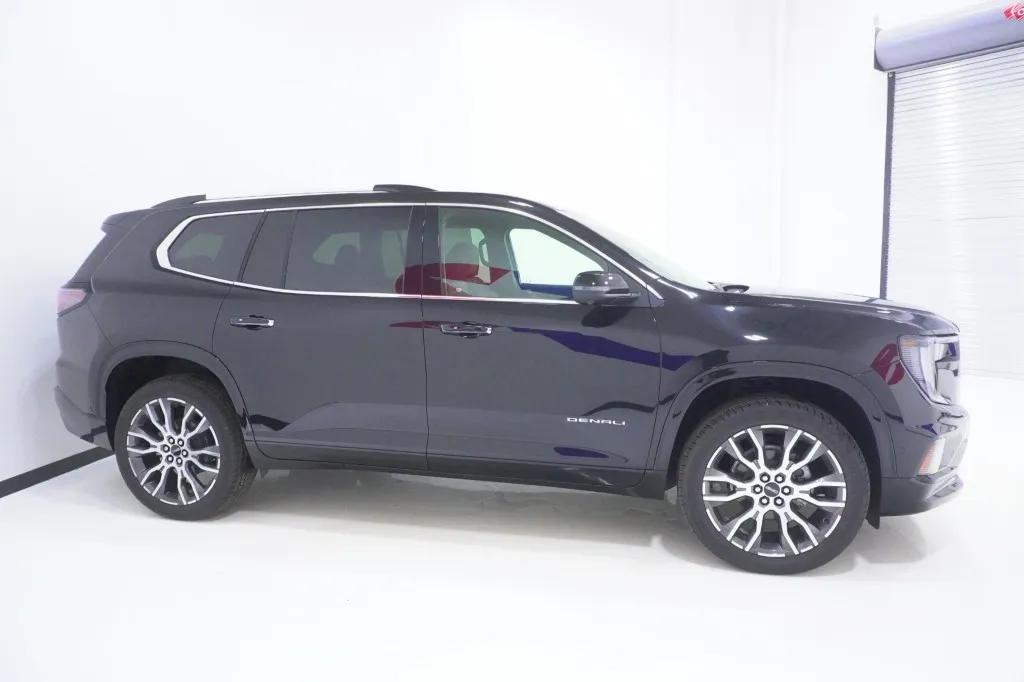 2027 GMC Acadia AWD Denali Ultimate