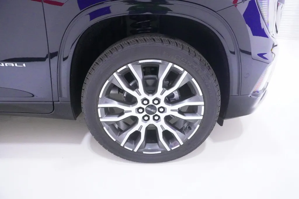 2027 GMC Acadia AWD Denali Ultimate